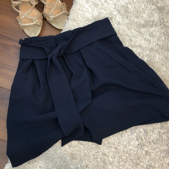 ✨Navy✨ Paper-bag Shorts - Picture 1 of 4